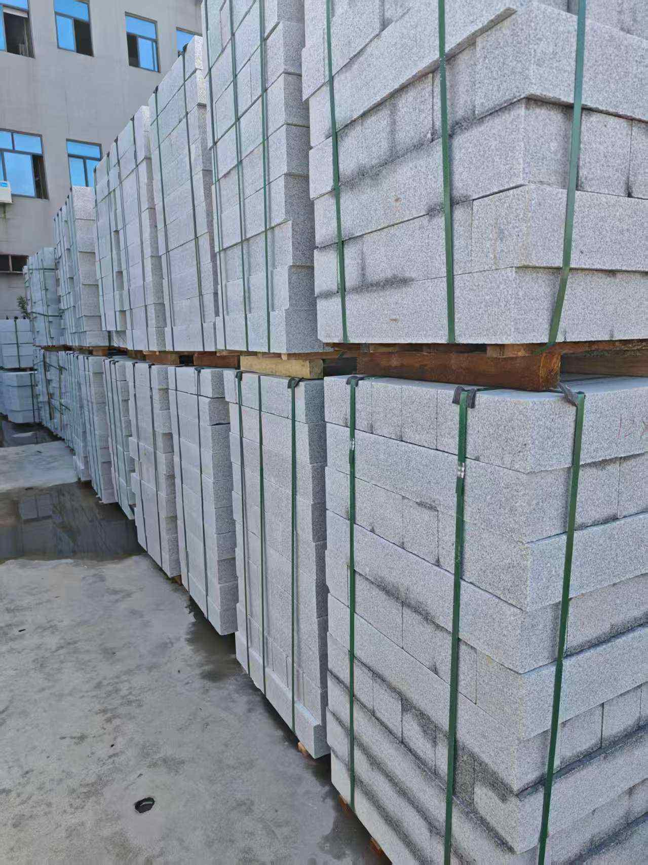 黄冈芝麻白路牙石，路侧石